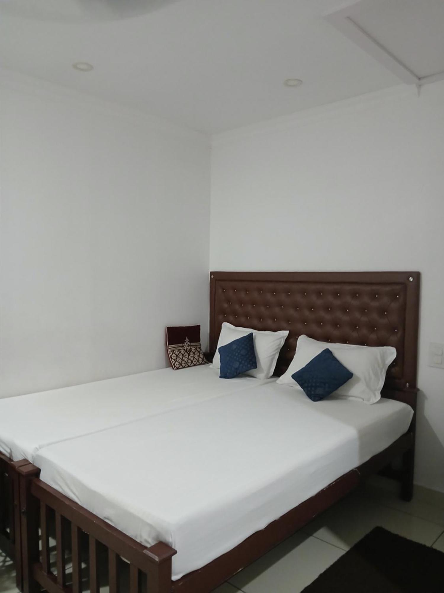 Annies Inn Homestay Kochi Esterno foto