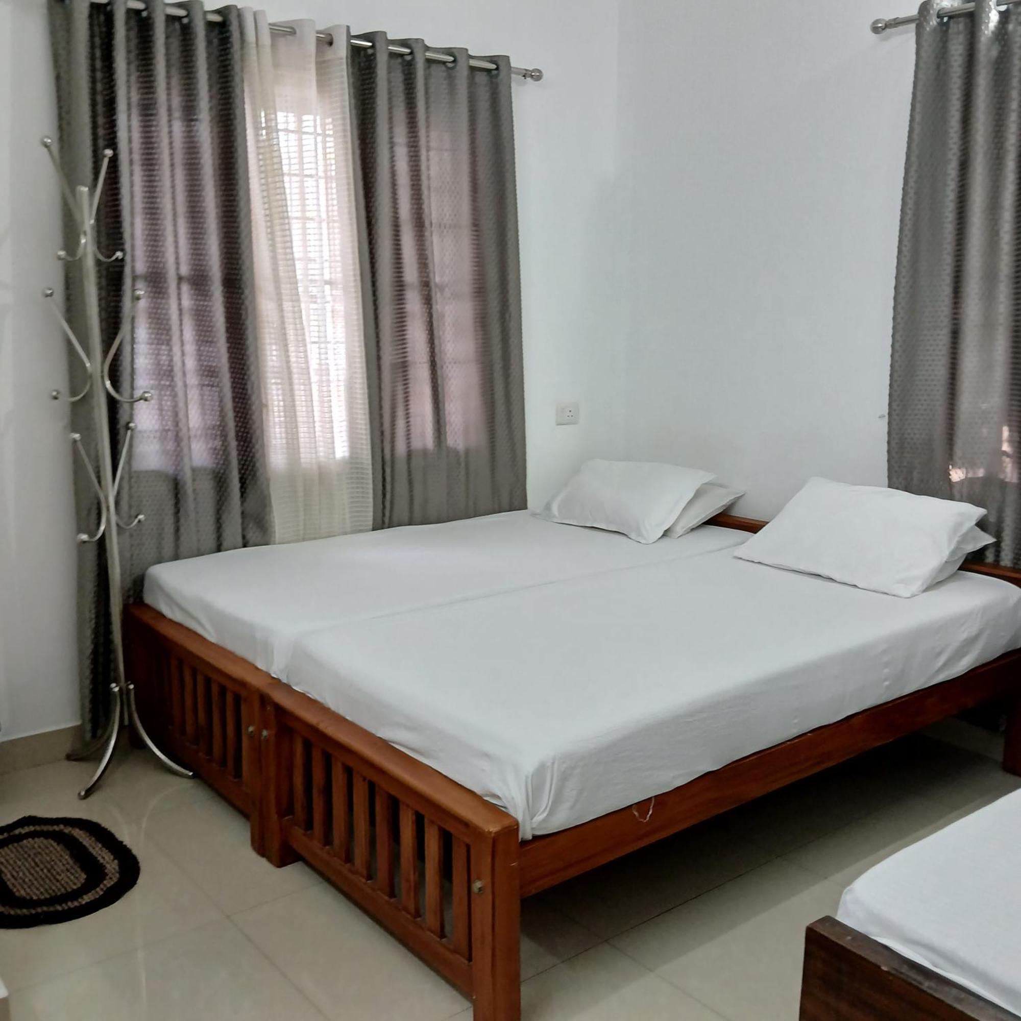 Annies Inn Homestay Kochi Esterno foto
